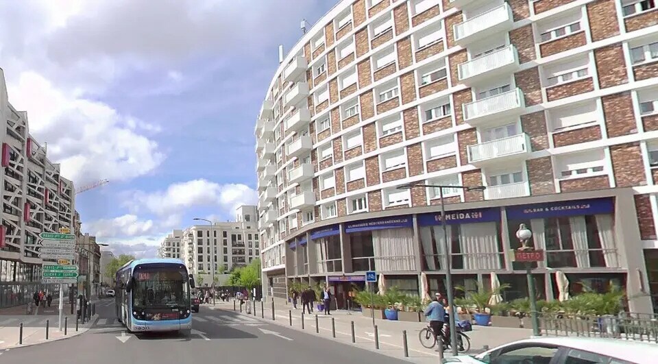 Local commercial dans Saint-Ouen-sur-Seine à louer - Photo de l’immeuble – Image 1 sur 1