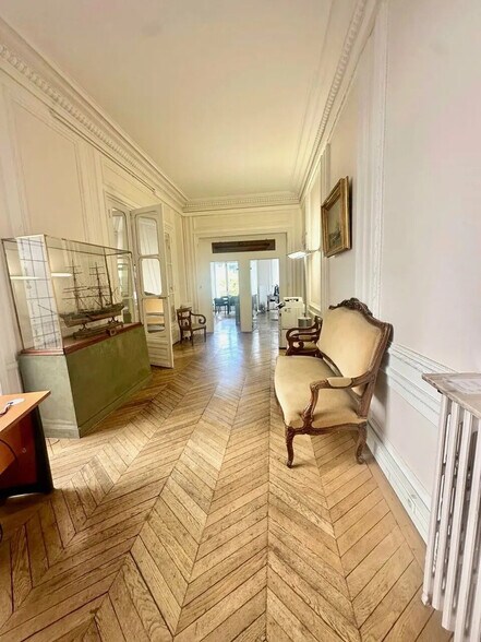 Bureau dans Paris à louer - Photo de l’immeuble – Image 2 sur 6