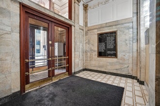 84 Rue Notre-Dame O, Montréal, QC à louer Photo intérieure– Image 2 sur 8