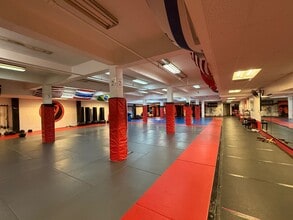 1113 State St, Santa Barbara, CA à louer Photo intérieure– Image 2 sur 15