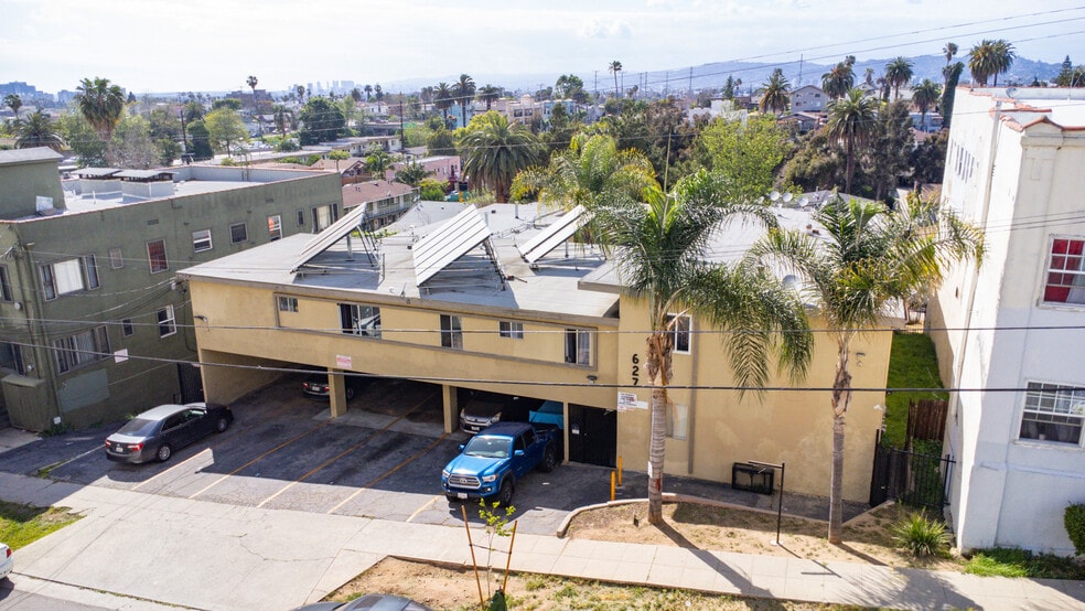 627 Coronado Ter, Los Angeles, CA à vendre - Photo de l’immeuble – Image 2 sur 20