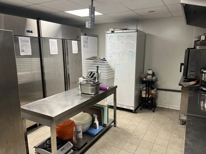 Local commercial dans Bordeaux à vendre - Photo de l’immeuble – Image 3 sur 6