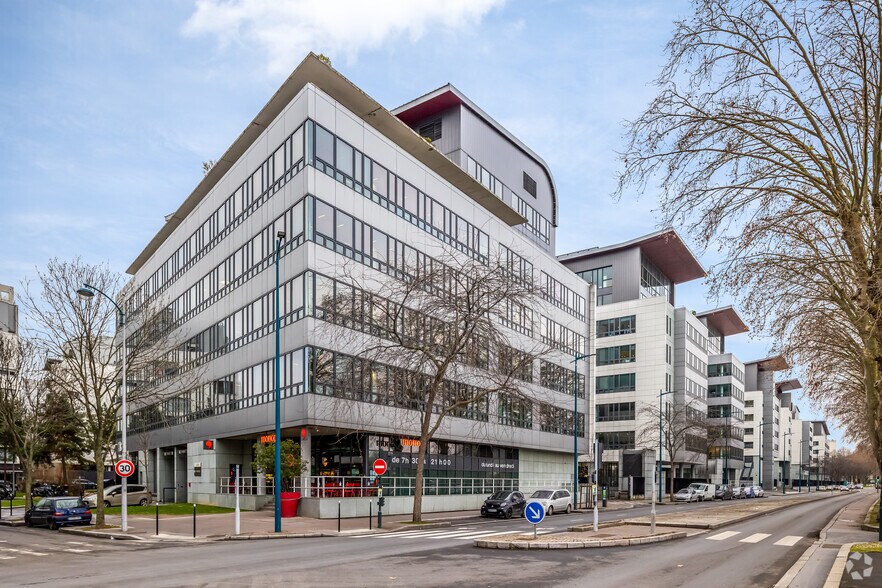 Bureau dans Clichy à louer - Photo de l’immeuble – Image 3 sur 4