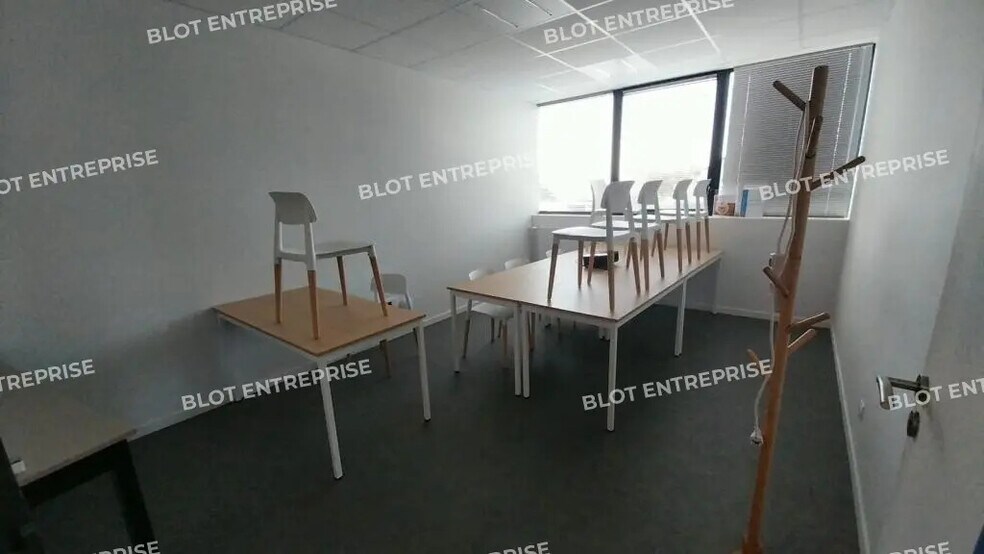 Bureau dans Saint-Malo à louer - Photo de l’immeuble – Image 3 sur 6