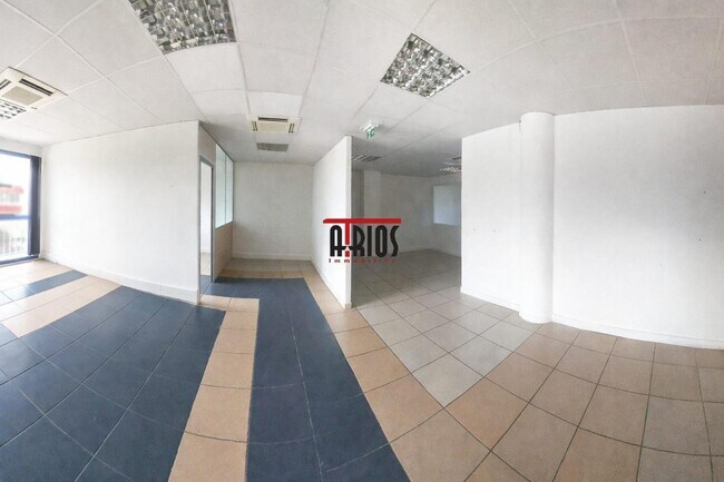 Plus de détails pour Bureau à vendre