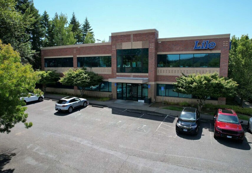 8060 SW Pfaffle St, Tigard, OR à vendre - Photo de l’immeuble – Image 1 sur 13
