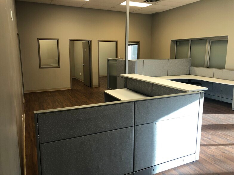 3910 84th Ave, Leduc, AB à louer - Photo de l’immeuble – Image 1 sur 5