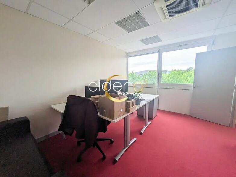 Bureau dans Clermont-Ferrand à louer - Photo de l’immeuble – Image 3 sur 5