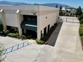 548 Malloy Ct, Corona, CA à louer Photo intérieure– Image 2 sur 19
