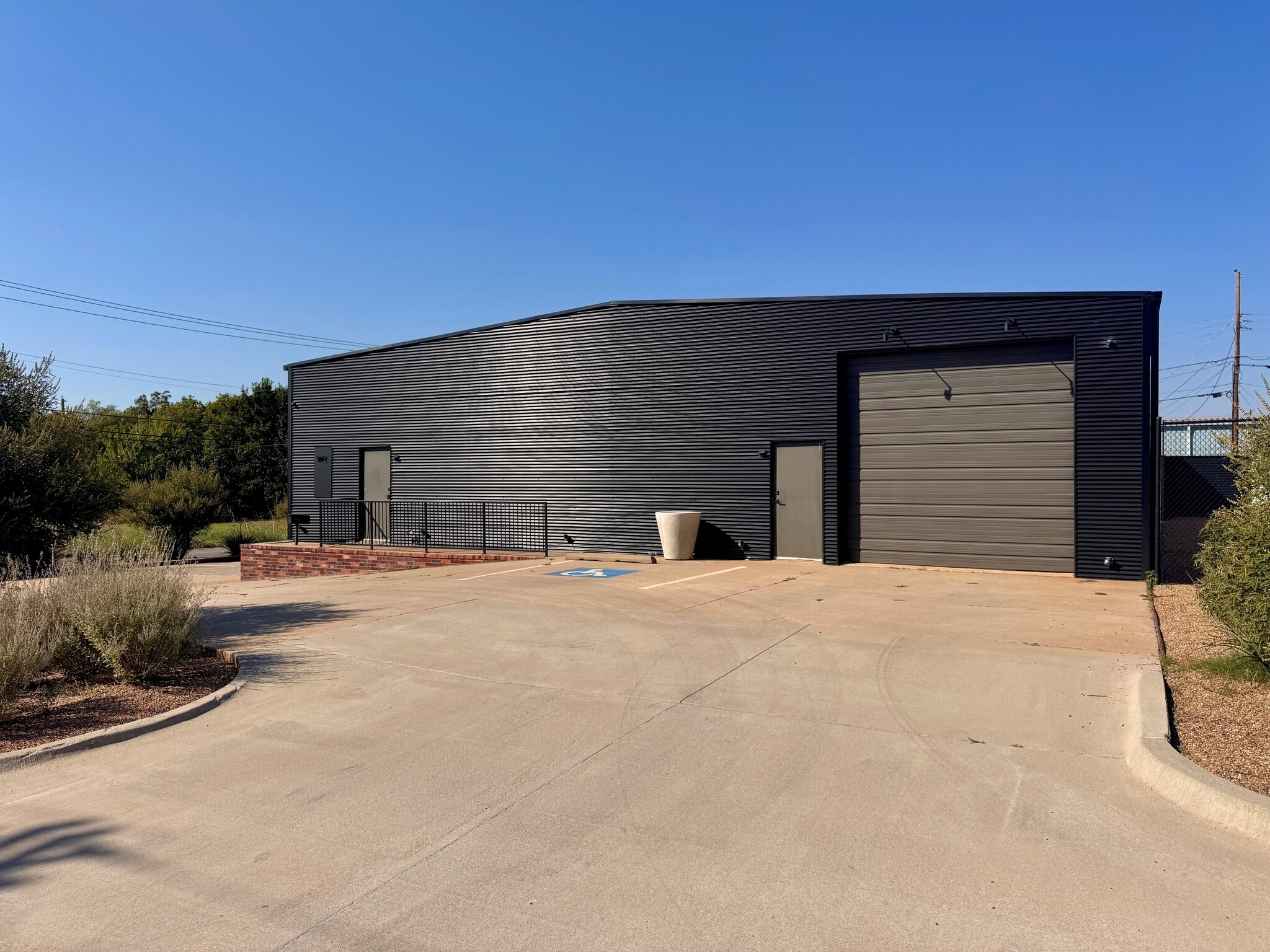 6500 N Shartel Ave, Oklahoma City, OK à louer Photo principale– Image 1 sur 3