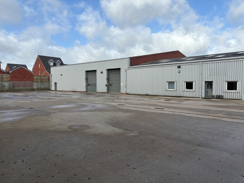 Silburn Way, Manchester à louer - Photo de l’immeuble – Image 3 sur 25