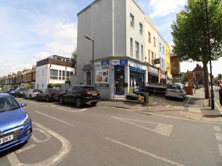 373-377 Lordship Ln, Londres à vendre - Photo de l’immeuble – Image 2 sur 2