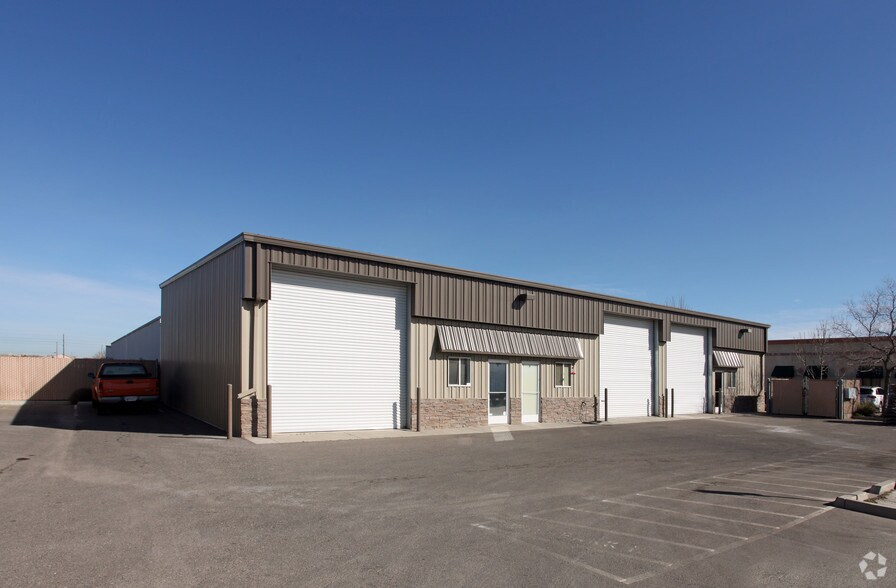 1021 Partee Ln, Ceres, CA à louer - Photo principale – Image 2 sur 9