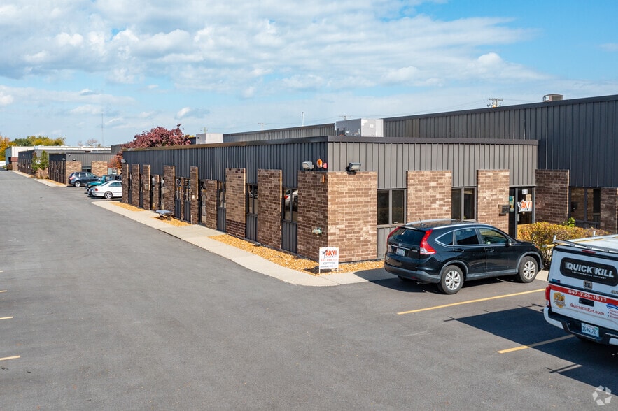 1941-2019 Johns Dr, Glenview, IL à vendre - Photo de l’immeuble – Image 3 sur 26