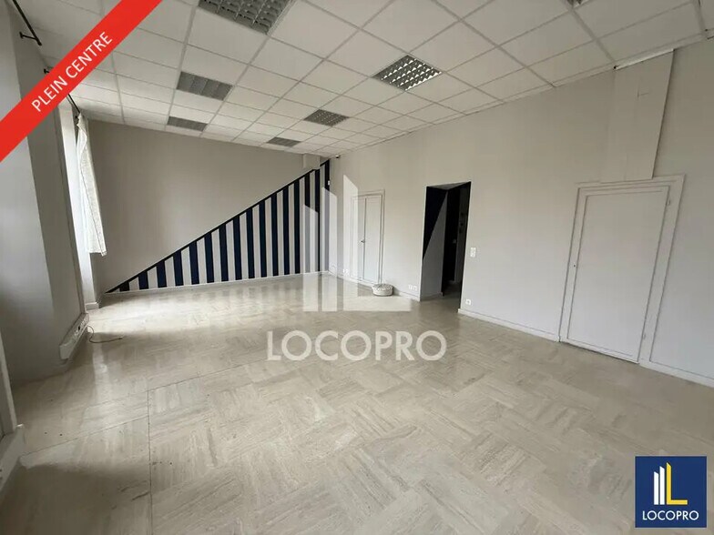 Bureau dans Nice à louer - Photo de l’immeuble – Image 2 sur 12