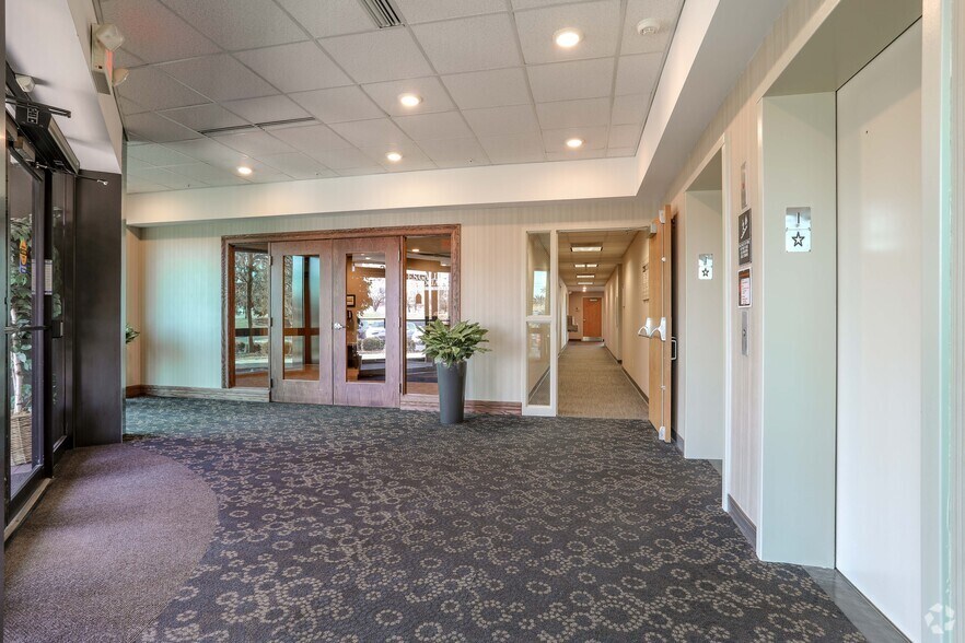 2621 Dryden Rd, Moraine, OH à louer - Hall d’entrée – Image 2 sur 5