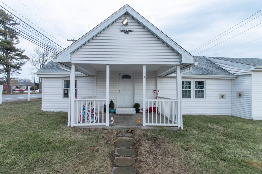 296 E Main St, Clinton, CT à vendre - Photo de l’immeuble – Image 2 sur 24