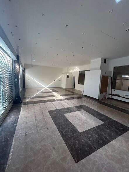 26-28 Brick Lane, Londres à louer - Photo de l’immeuble – Image 2 sur 5