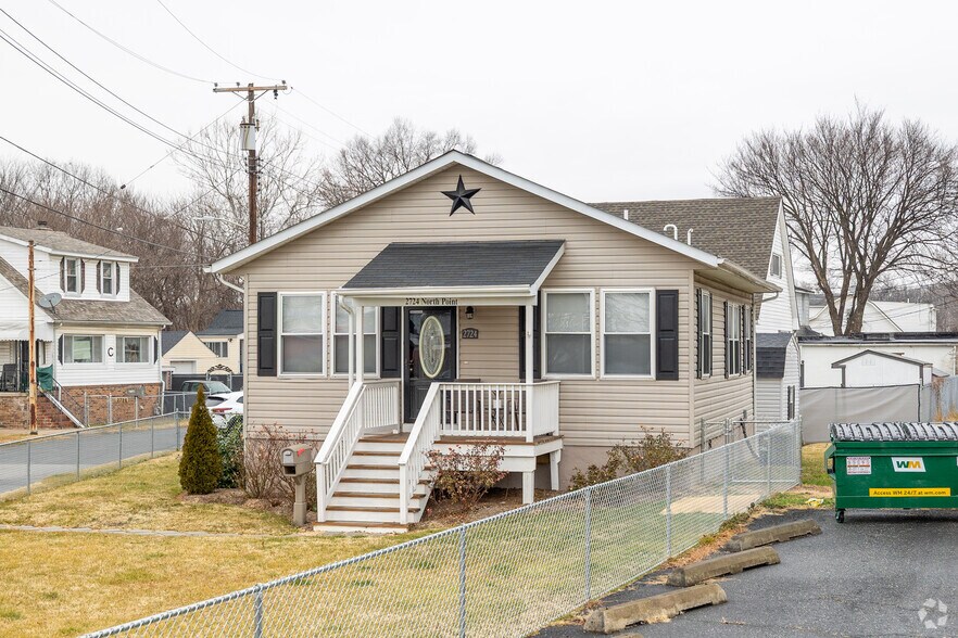 2724 North Point Ter, Dundalk, MD à vendre - Photo de l’immeuble – Image 2 sur 2