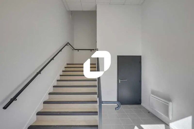 Bureau dans Villebon-sur-Yvette à louer - Photo de l’immeuble – Image 2 sur 20