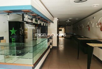 Plus de détails pour Local commercial à louer