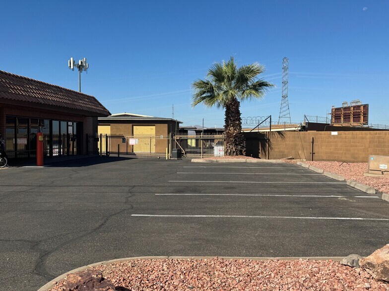 13246 N 113th Ave, Youngtown, AZ à louer - Photo de l’immeuble – Image 2 sur 9