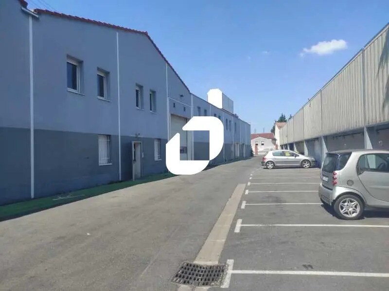 8-10 Rue Henri Dunant, Chevilly-Larue à louer Photo de l’immeuble– Image 1 sur 18