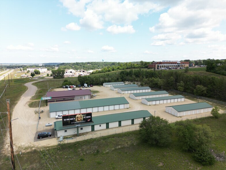 32072 Ash Ct, Cannon Falls, MN à louer - Photo de l’immeuble – Image 3 sur 4