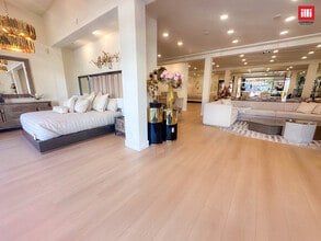 15164-15200 Ventura Blvd, Sherman Oaks, CA à louer Photo intérieure– Image 2 sur 9