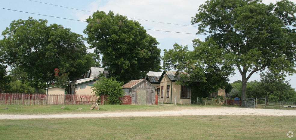 8640 E Evans Rd, San Antonio, TX à louer - Photo de l’immeuble – Image 3 sur 5