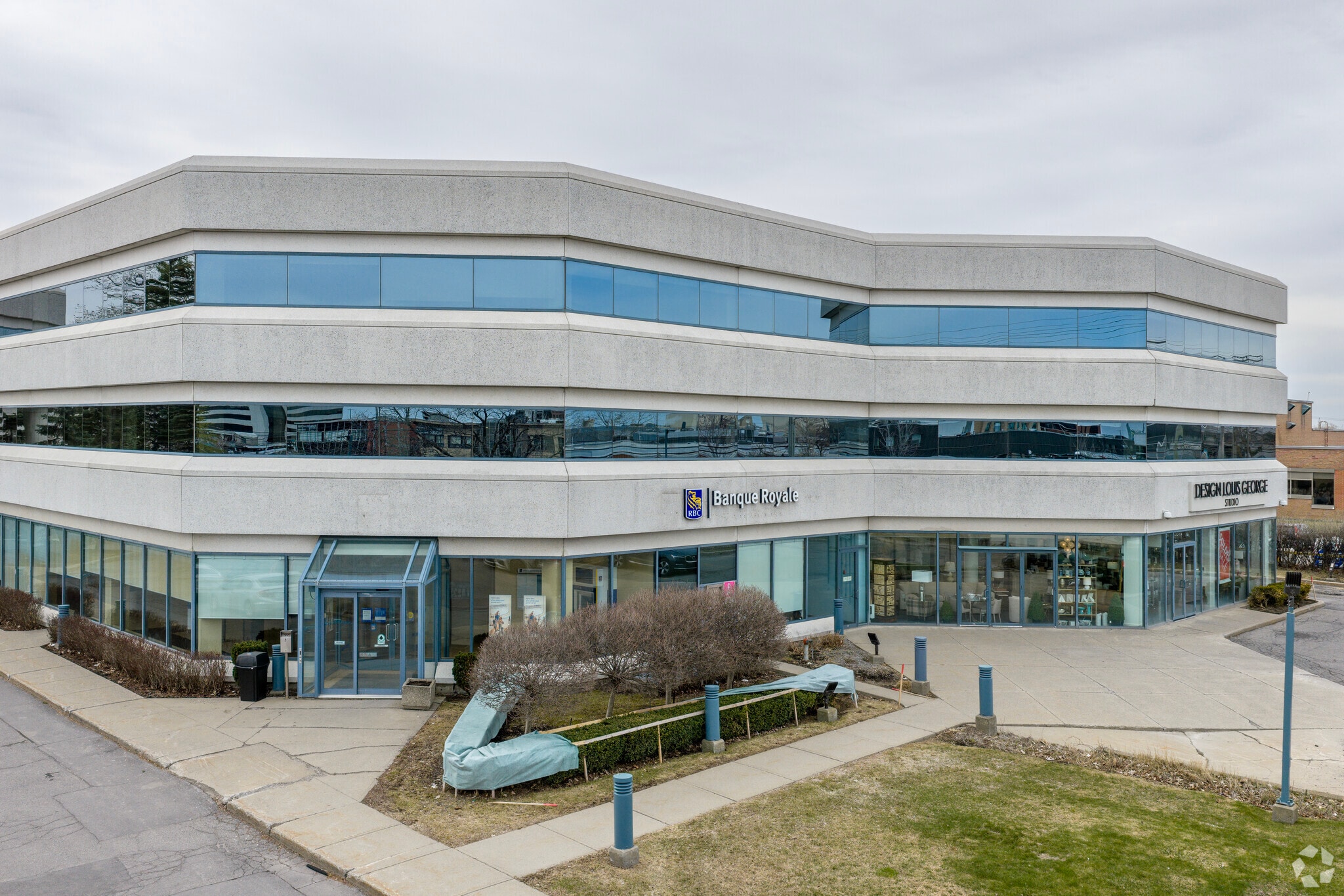 5500 Av Royalmount, Mt Royal, QC à louer Photo principale– Image 1 sur 6