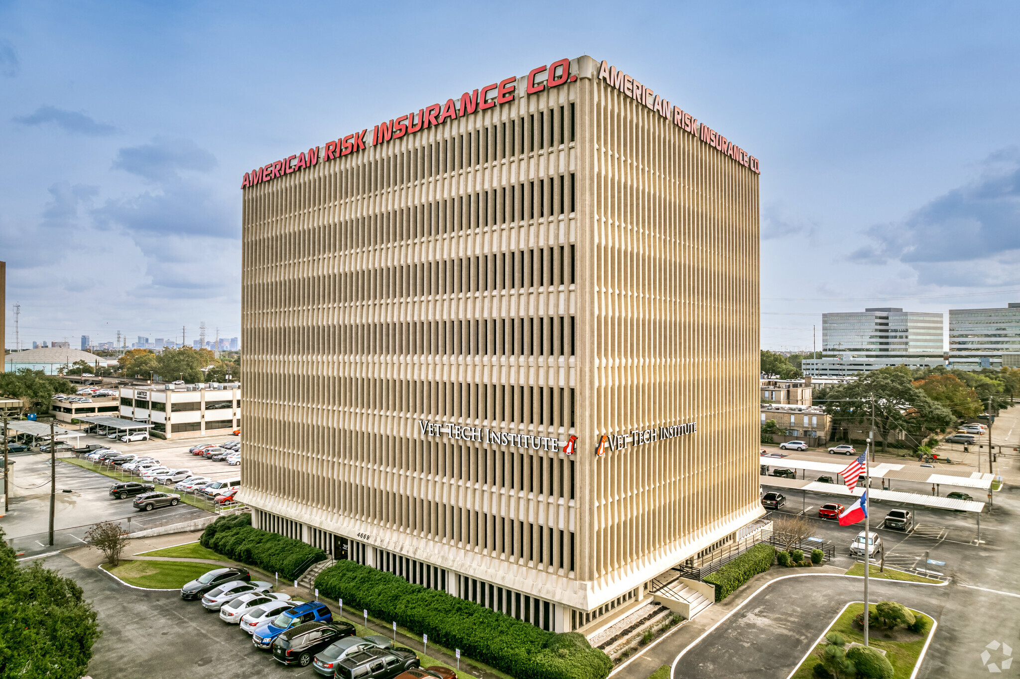 4669 Southwest Fwy, Houston, TX à louer Photo de l’immeuble– Image 1 sur 13