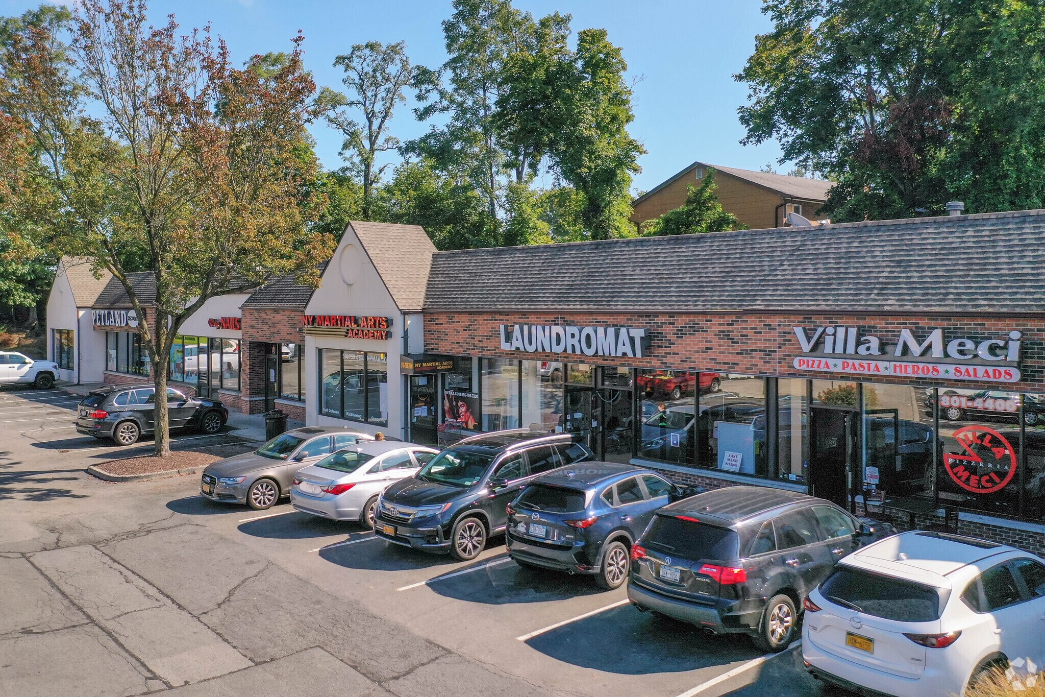 206-216 Glen Cove Ave, Glen Cove, NY à louer Photo principale– Image 1 sur 21