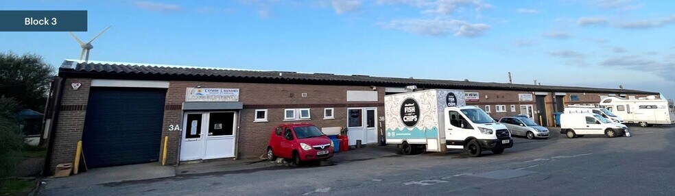 Mullacott Cross Industrial Estate portefeuille de 5 biens à vendre sur LoopNet.fr - Photo de l’immeuble – Image 1 sur 6