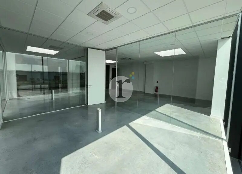 Bureau dans Carvin à louer - Photo intérieure – Image 1 sur 4