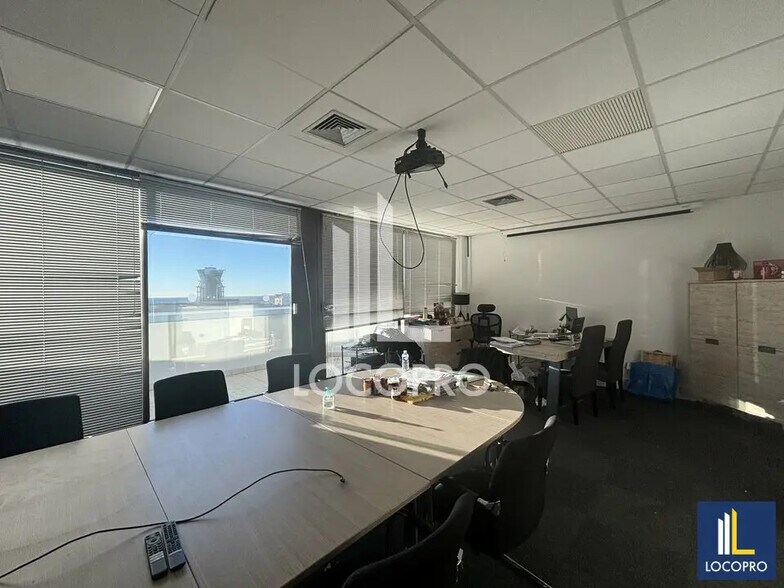 455 Promenade Des Anglais, Nice à louer - Photo de l’immeuble – Image 3 sur 3