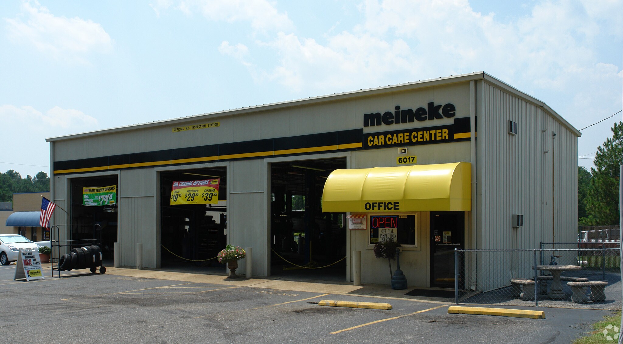 6017 Yadkin Rd, Fayetteville, NC à louer Photo principale– Image 1 sur 3