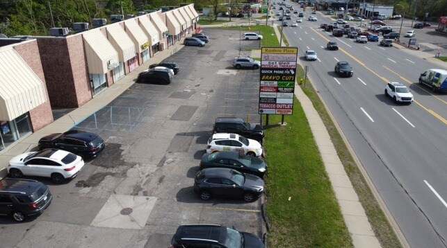 131-169 S Telegraph Rd, Pontiac, MI à vendre - Photo de l’immeuble – Image 2 sur 5