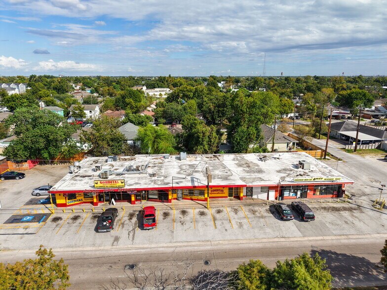 3806 Irvington Blvd, Houston, TX à vendre - Photo de l’immeuble – Image 2 sur 8
