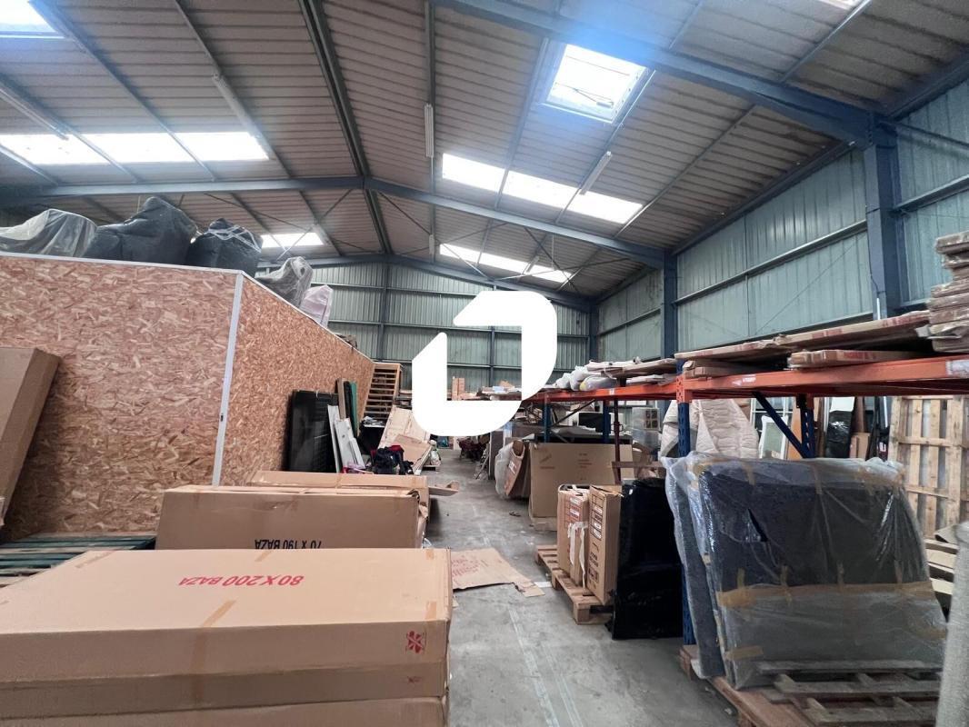 Local d'activités dans Villenoy à vendre Photo intérieure– Image 1 sur 6