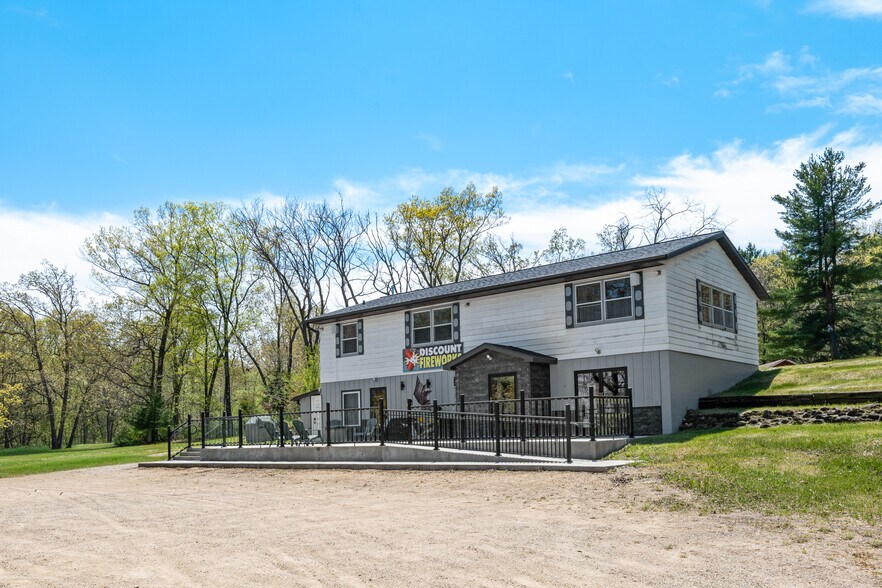 W6313 Hwy 23, Oxford, WI à vendre - Photo de l’immeuble – Image 2 sur 30