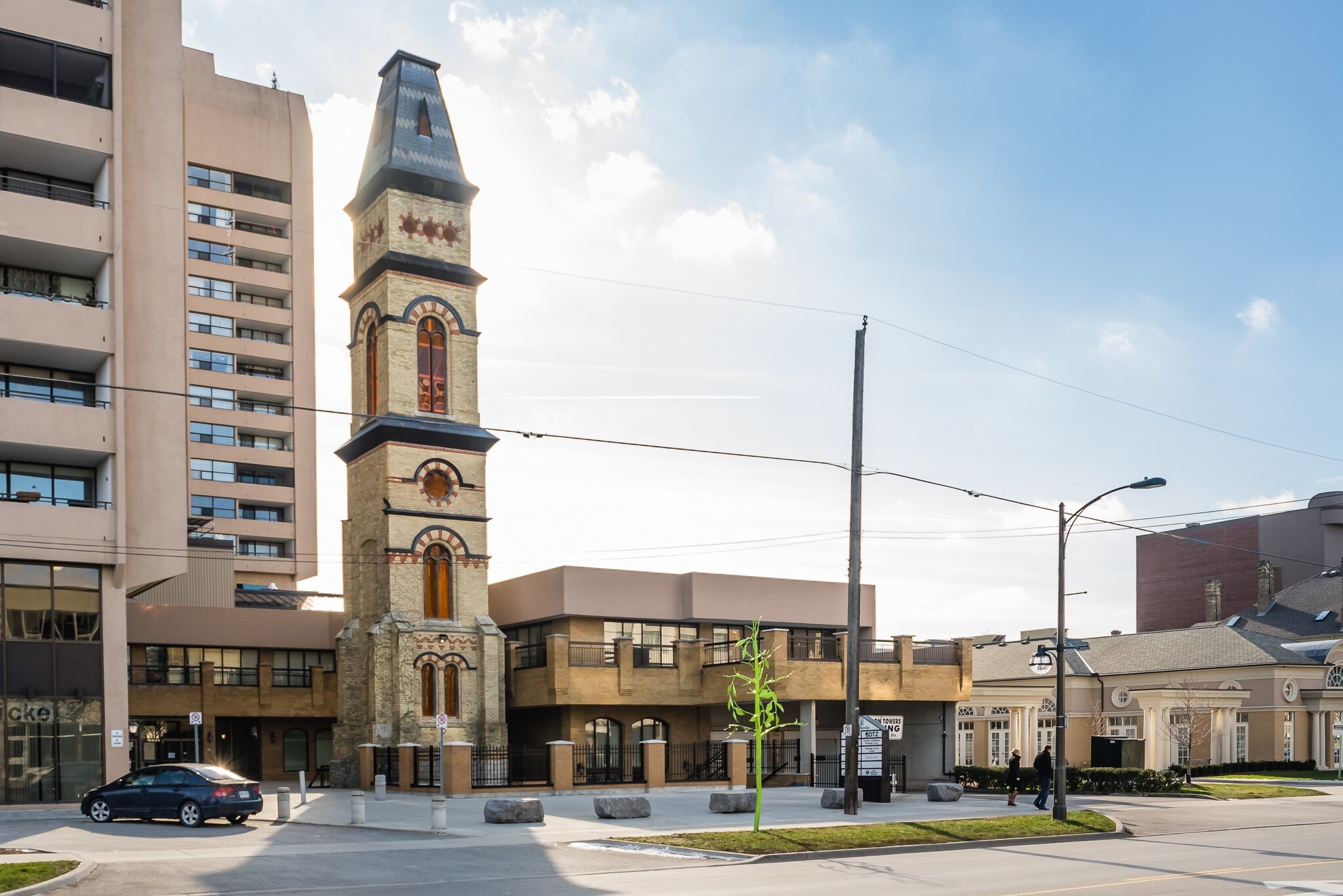 379 Dundas St, London, ON à louer Photo de l’immeuble– Image 1 sur 18