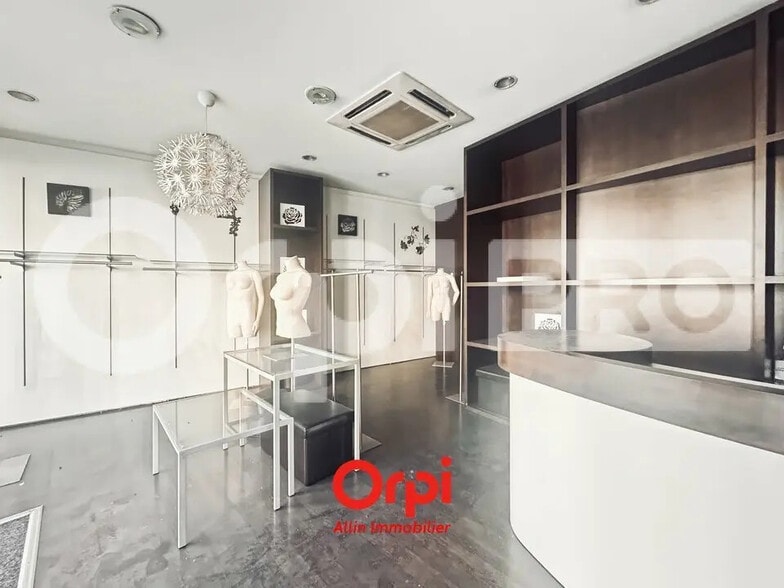 Local commercial dans Montluçon à louer - Photo intérieure – Image 1 sur 5