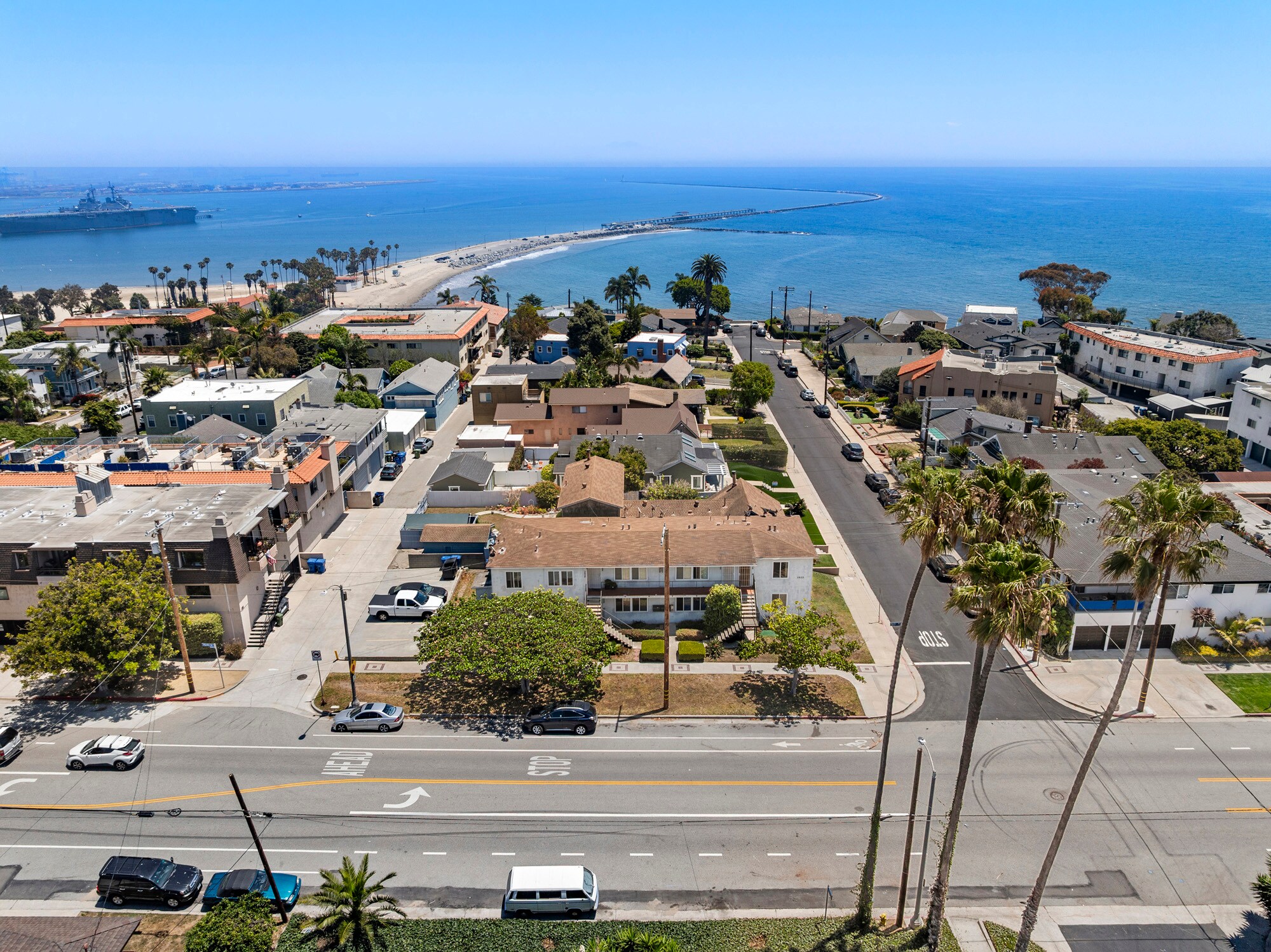 3922 S Pacific Ave, San Pedro, CA à vendre Photo de l’immeuble– Image 1 sur 15