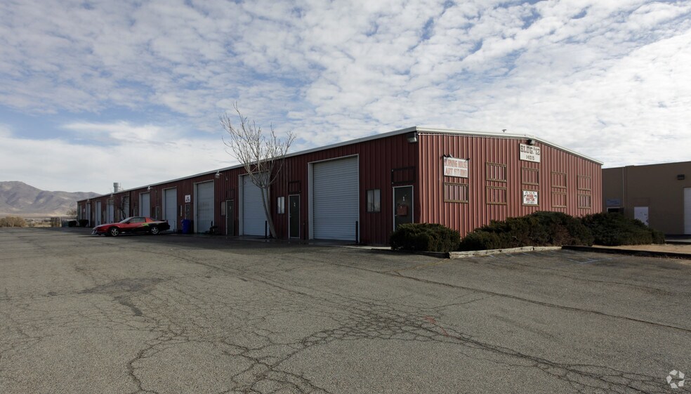14015 Pioneer Rd, Apple Valley, CA à louer - Photo principale – Image 1 sur 5