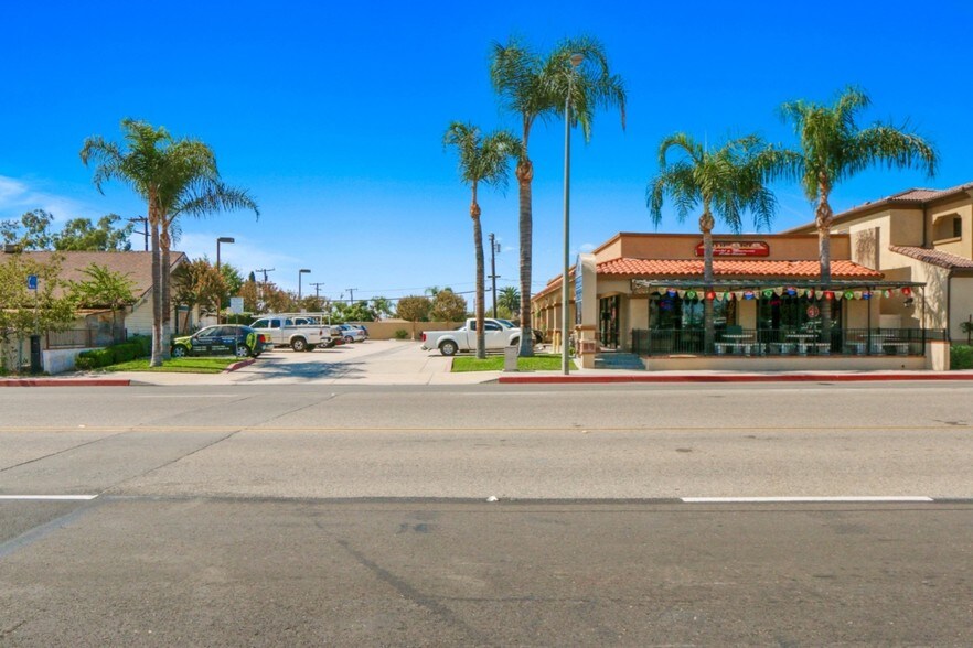 150 S Hewes St, Orange, CA à louer - Photo de l’immeuble – Image 3 sur 4