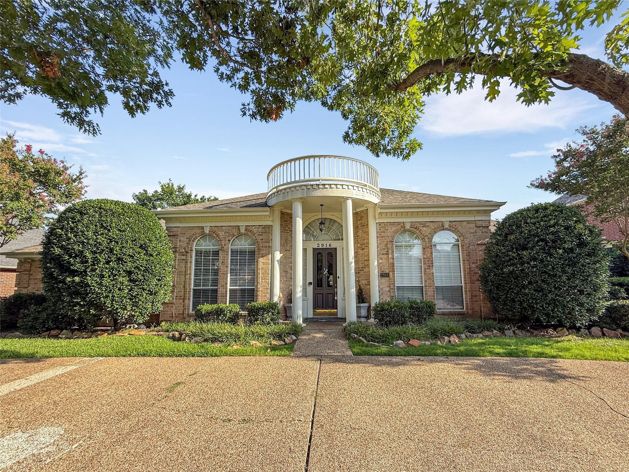 2916 Chalfont Ln, Plano, TX à vendre Photo principale– Image 1 sur 2