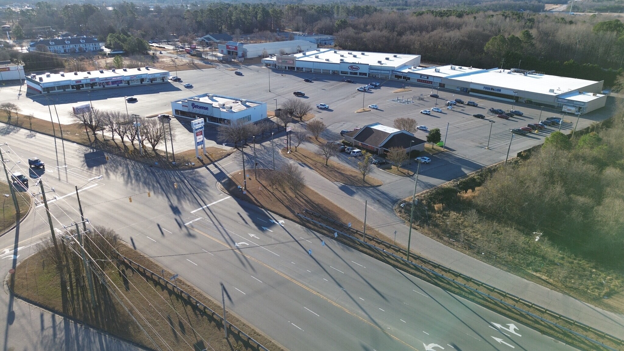 1201-1261 Julian R Allsbrook Hwy, Roanoke Rapids, NC à louer Photo principale– Image 1 sur 14