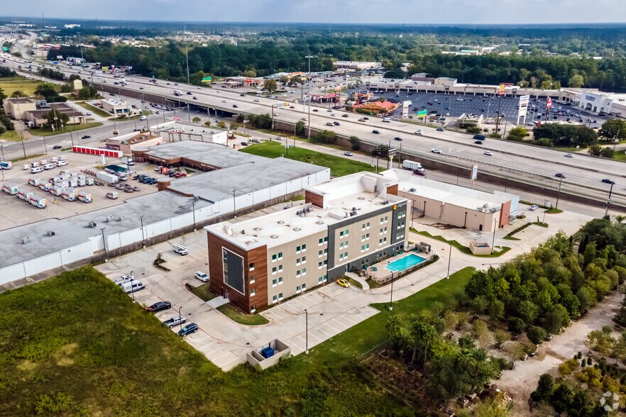21119 Interstate 45, Spring, TX à vendre - Photo de l’immeuble – Image 3 sur 14