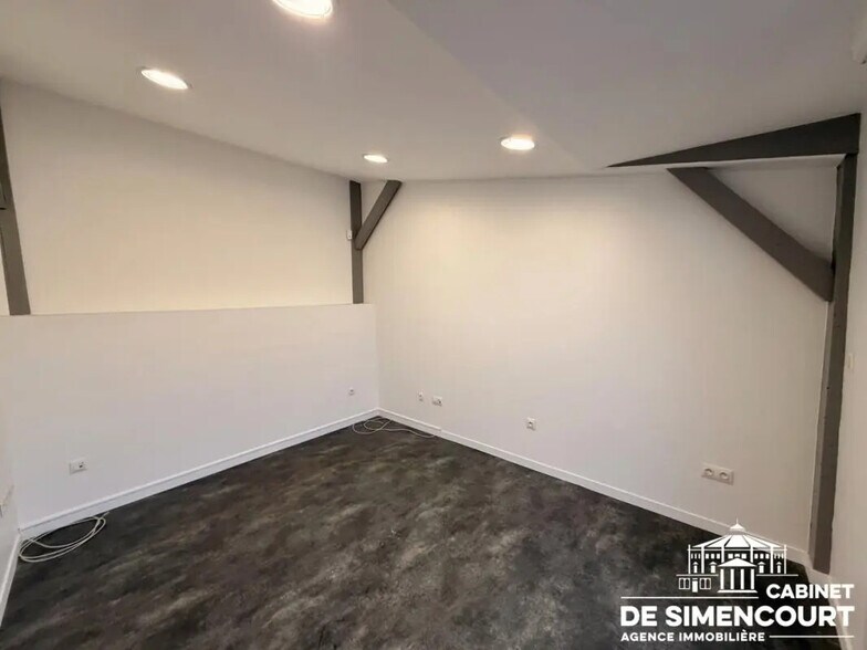 Bureau dans Longueau à louer - Photo intérieure – Image 2 sur 3